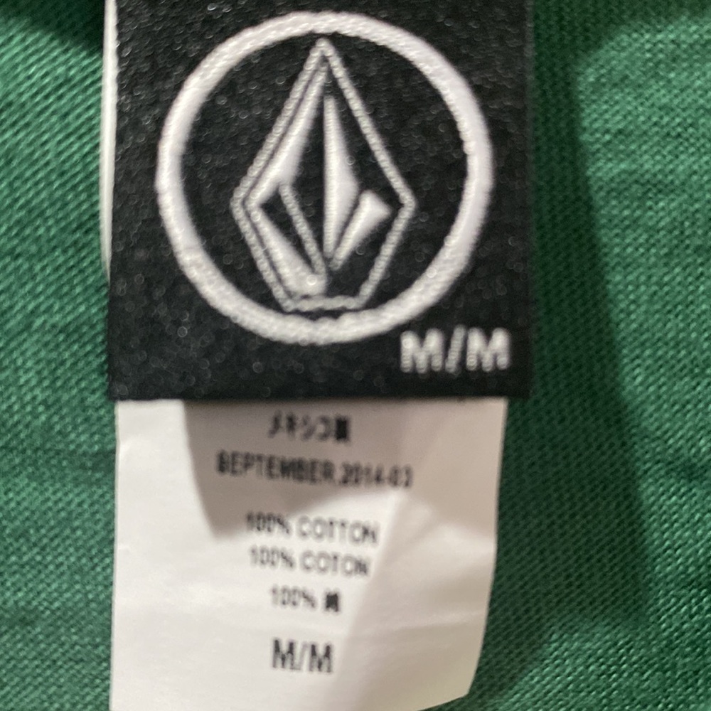Volcom Tee Shirt - Picture 4 of 4